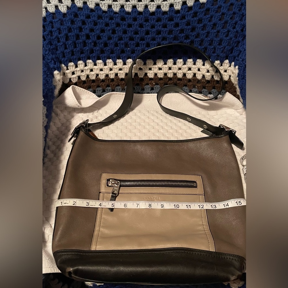 Coach Legacy Leather Bag - Gorgeous Colour Block Design No. E1220-19979 in EUC - Picture 11 of 16